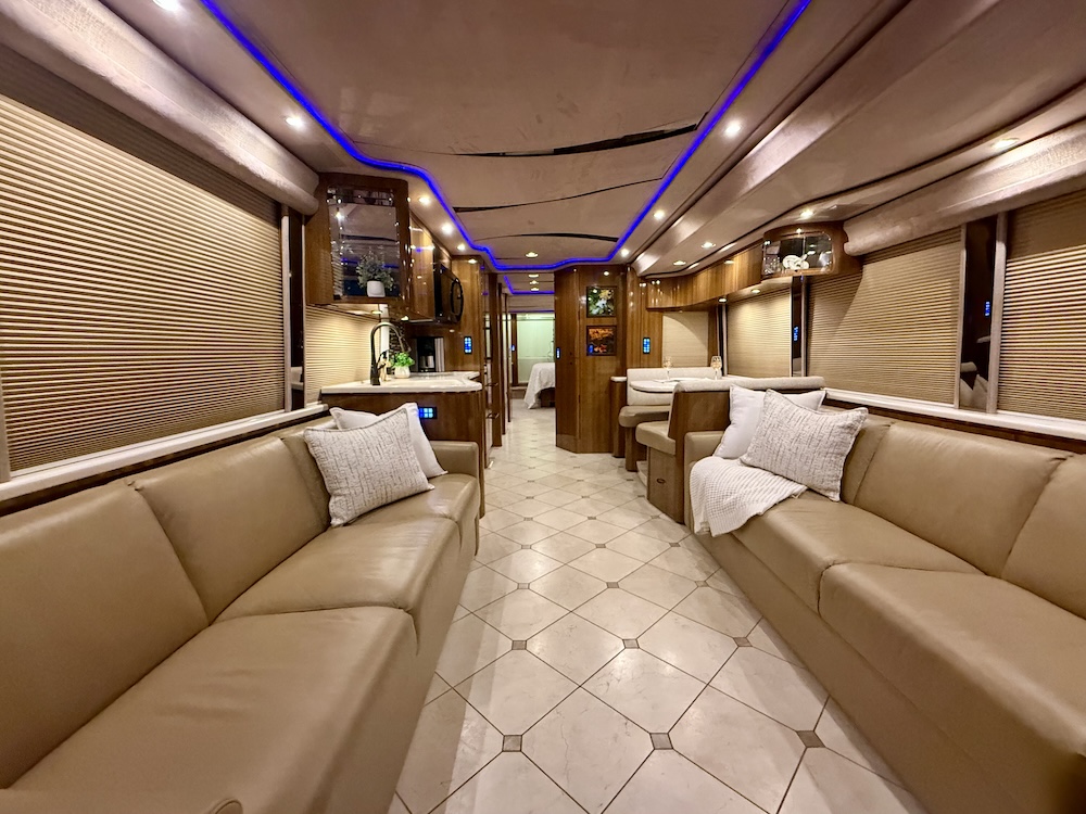 2013 Prevost Marathon XLII For Sale
