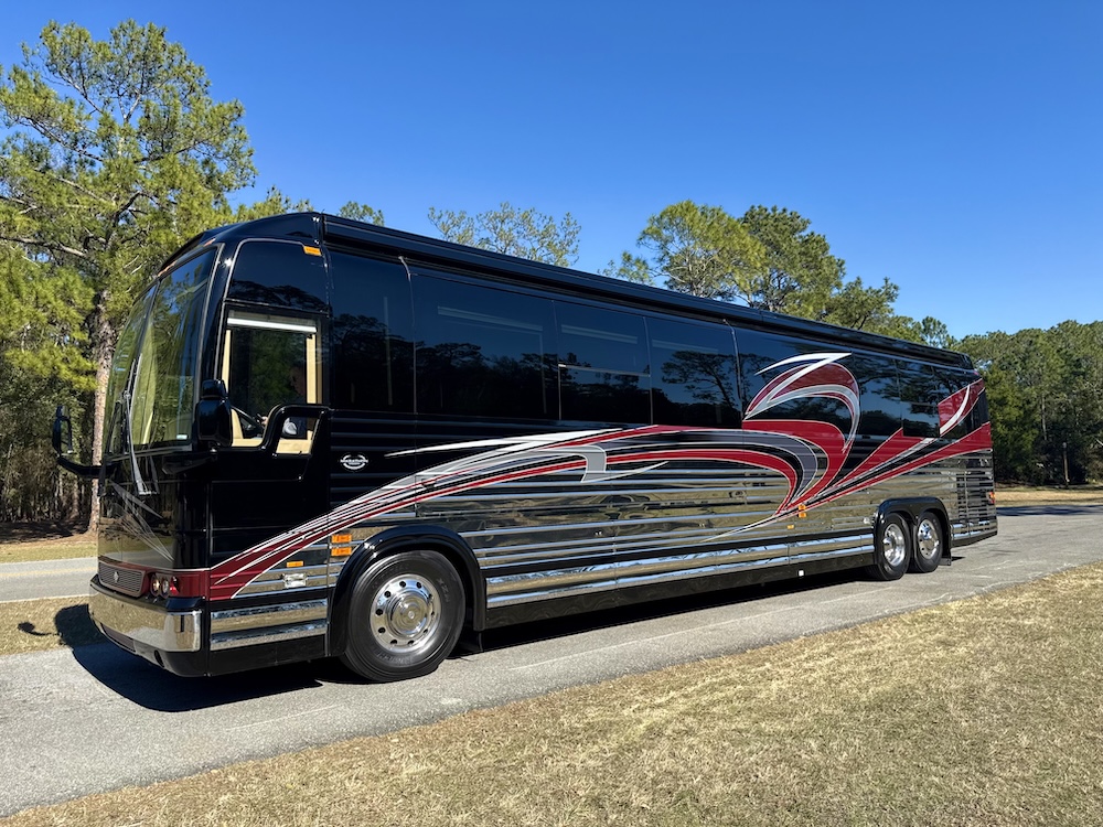 2013 Prevost Marathon XLII For Sale
