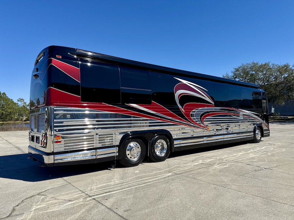 2013 Prevost Marathon XLII For Sale