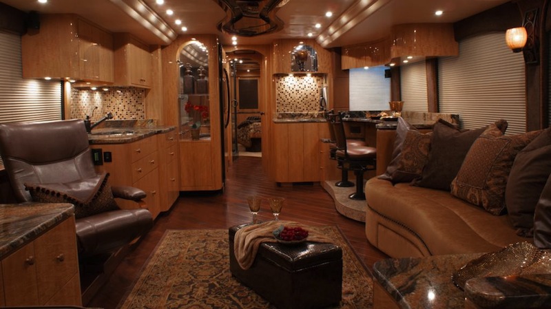 2013 Prevost Millennium H3-45