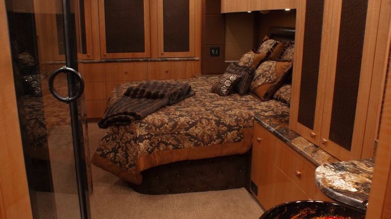 2013 Prevost Millennium H3-45 For Sale