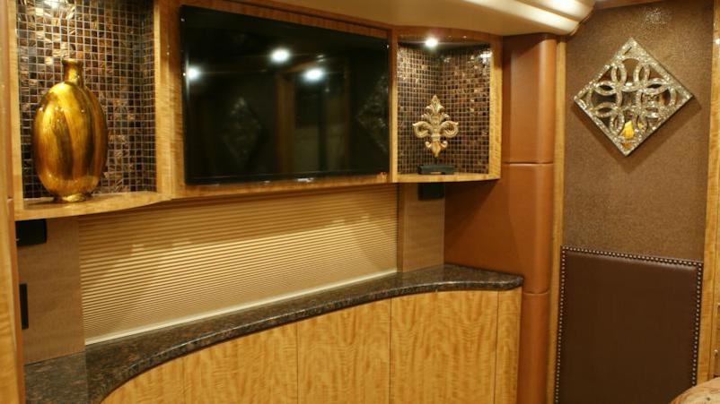 2013 Prevost Millennium H3-45 For Sale