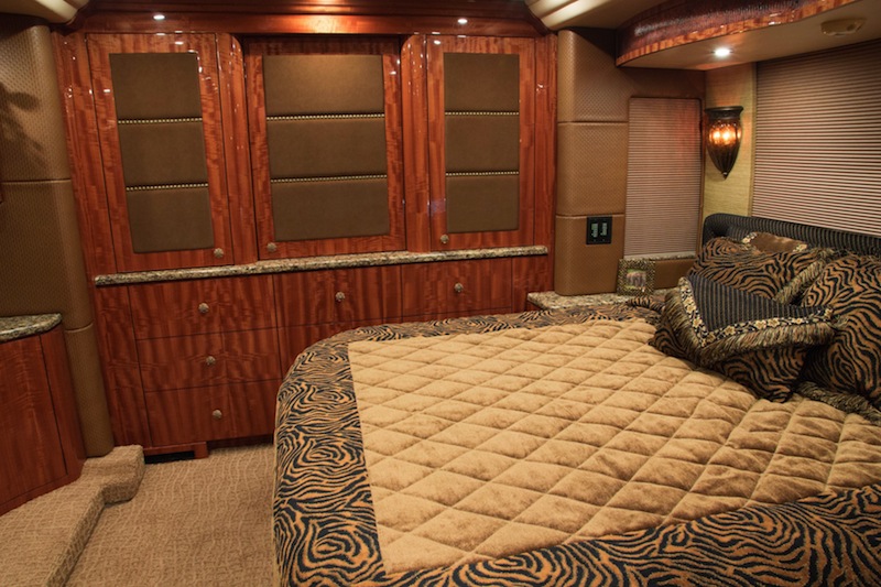 2013 Prevost Millennium H3-45 For Sale