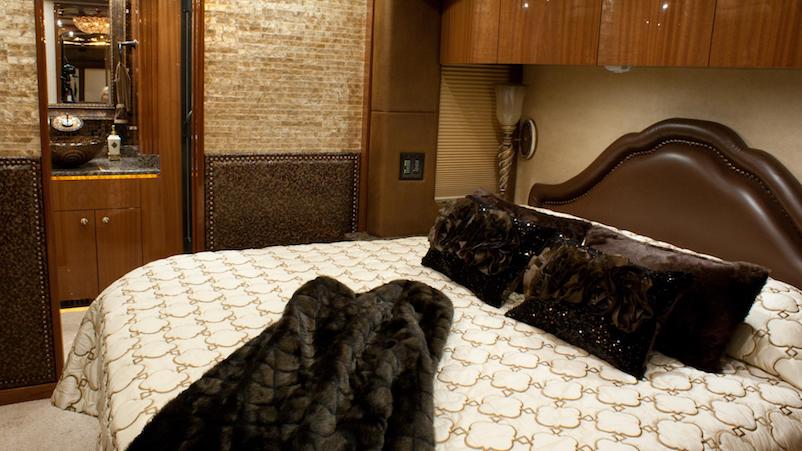 2013 Prevost MIllennium H3-45 For Sale