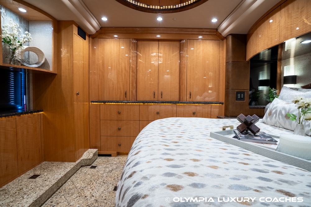 2013 Prevost Millennium H3-45 For Sale