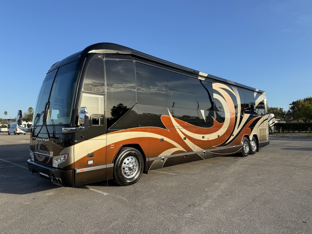 2013 Prevost Outlaw H3-45 For Sale