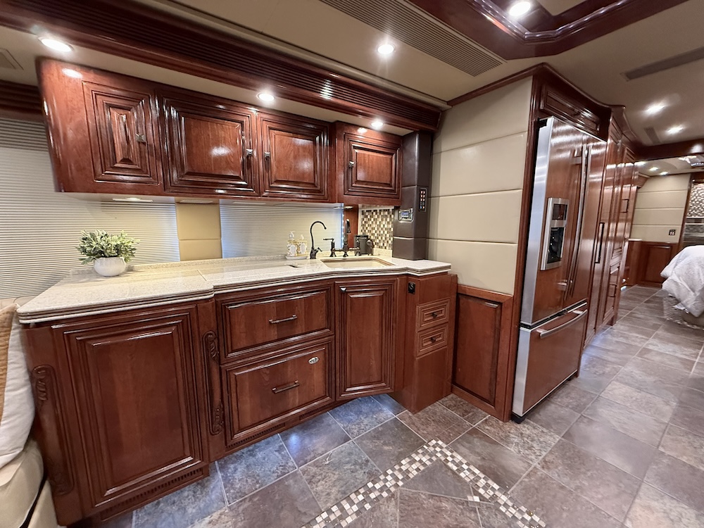 2013 Prevost Outlaw H3-45 For Sale