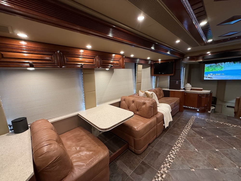 2013 Prevost Outlaw H3-45 For Sale