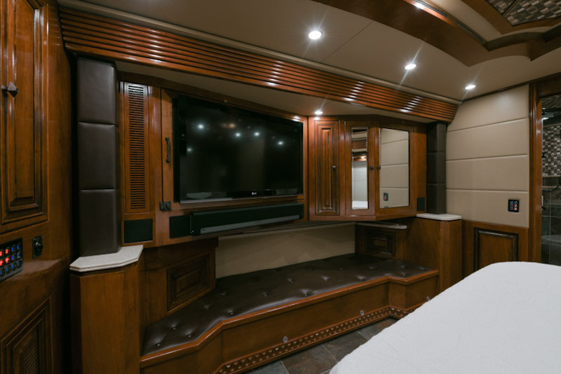 2013 Prevost Outlaw H3-45 For Sale