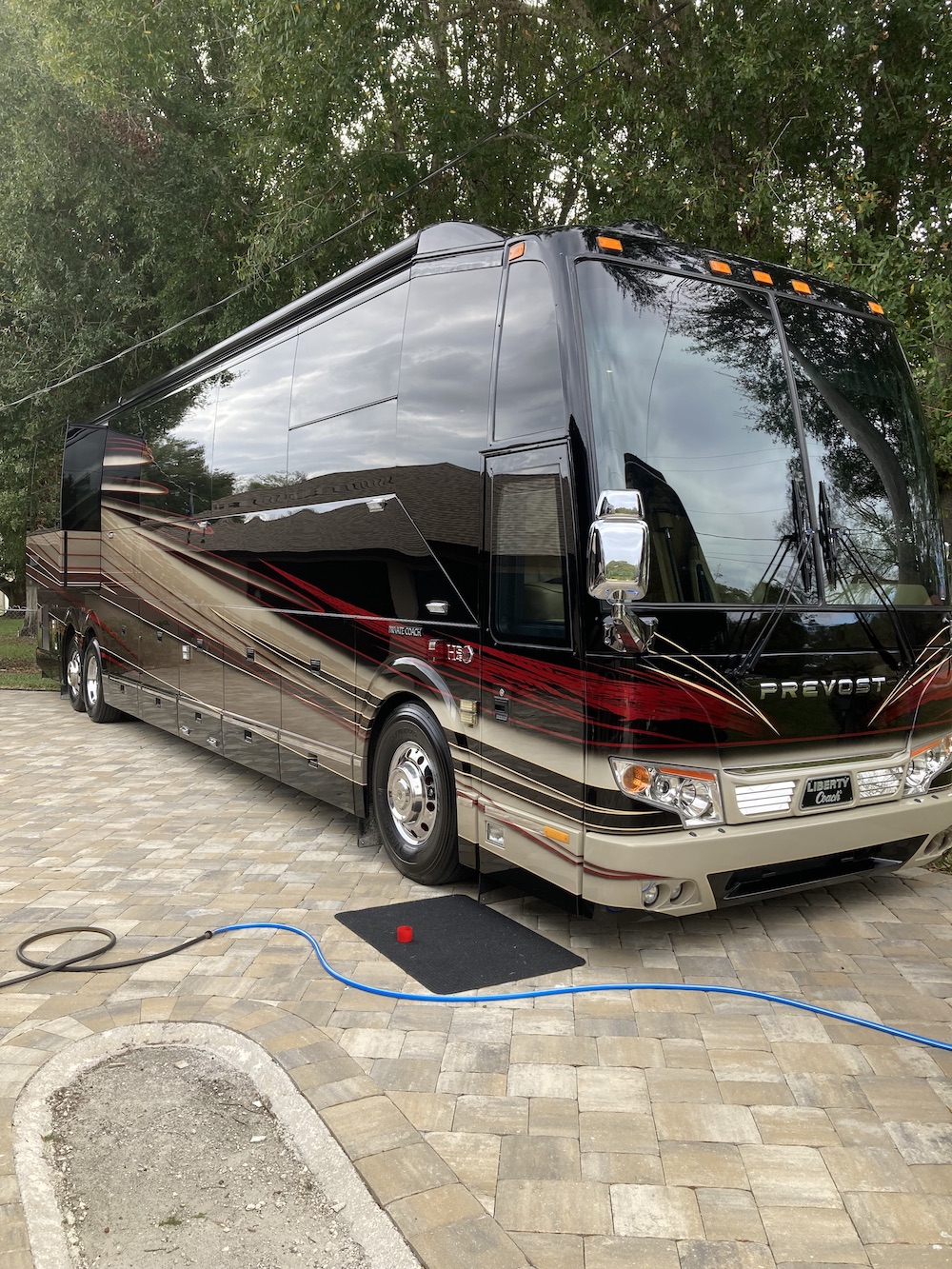 2014 Prevost Liberty H3-45 For Sale