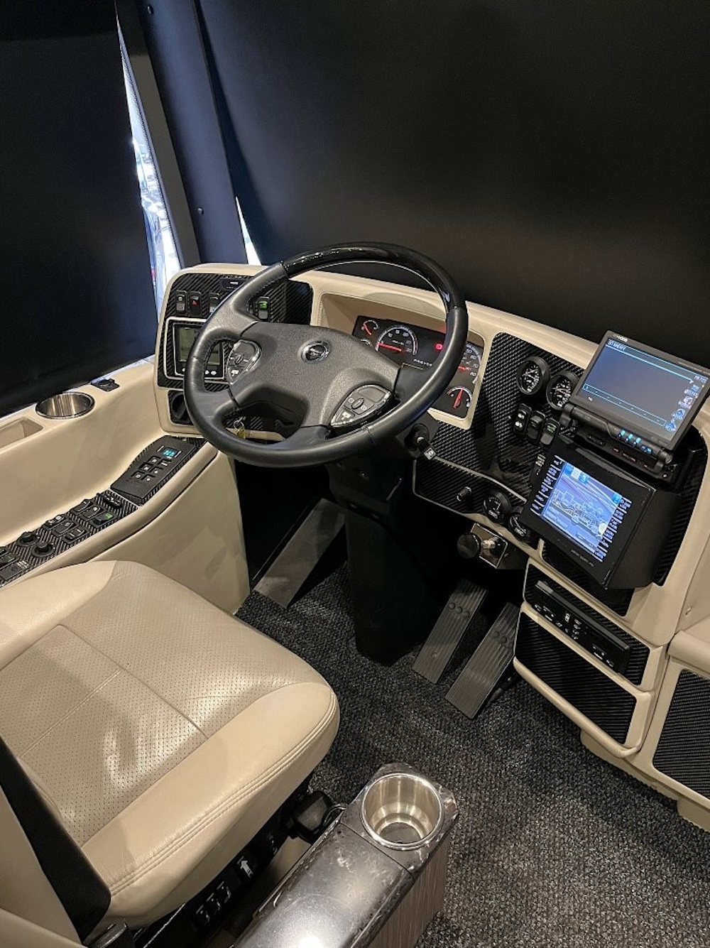 2014 Prevost Liberty H3-45 For Sale