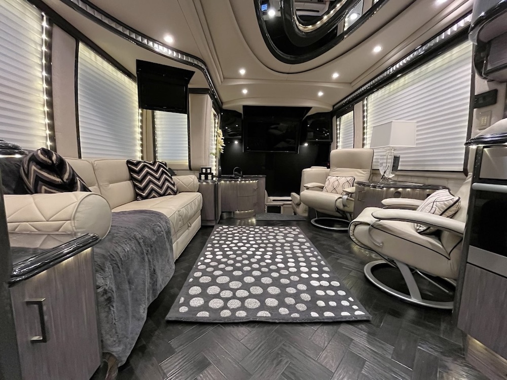 2014 Prevost Liberty H3-45 For Sale