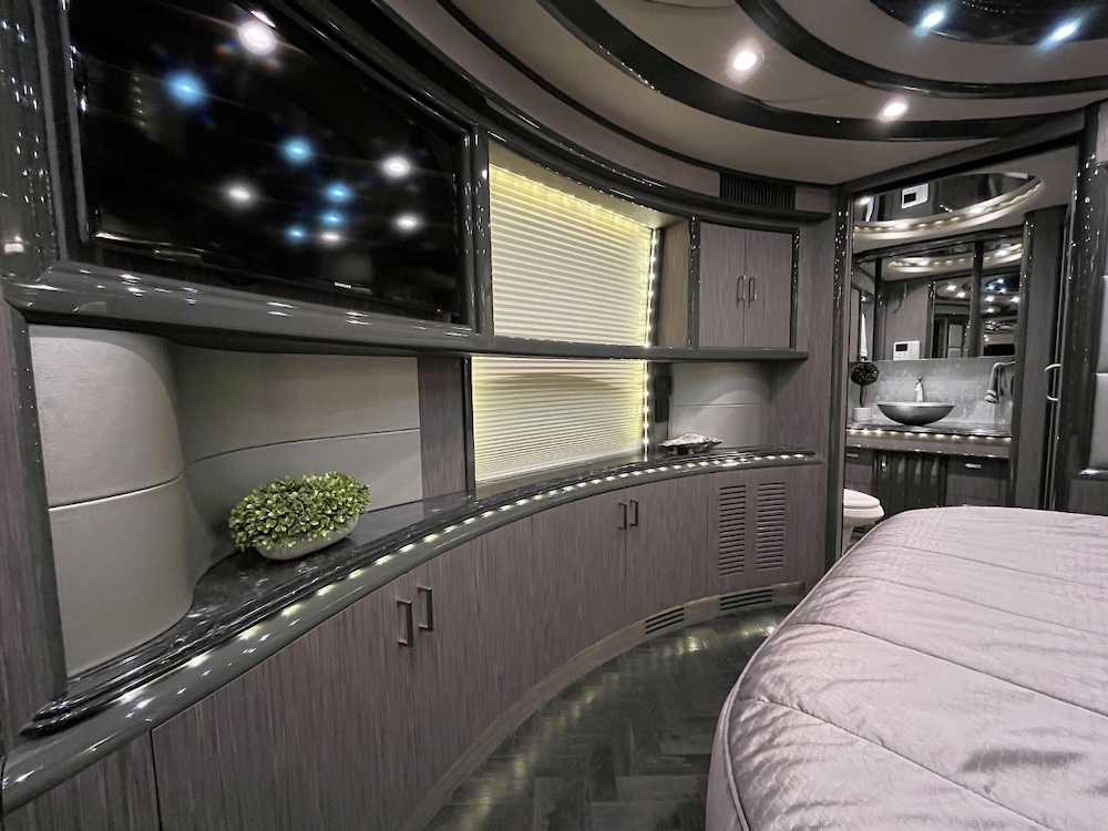 2014 Prevost Liberty H3-45 For Sale