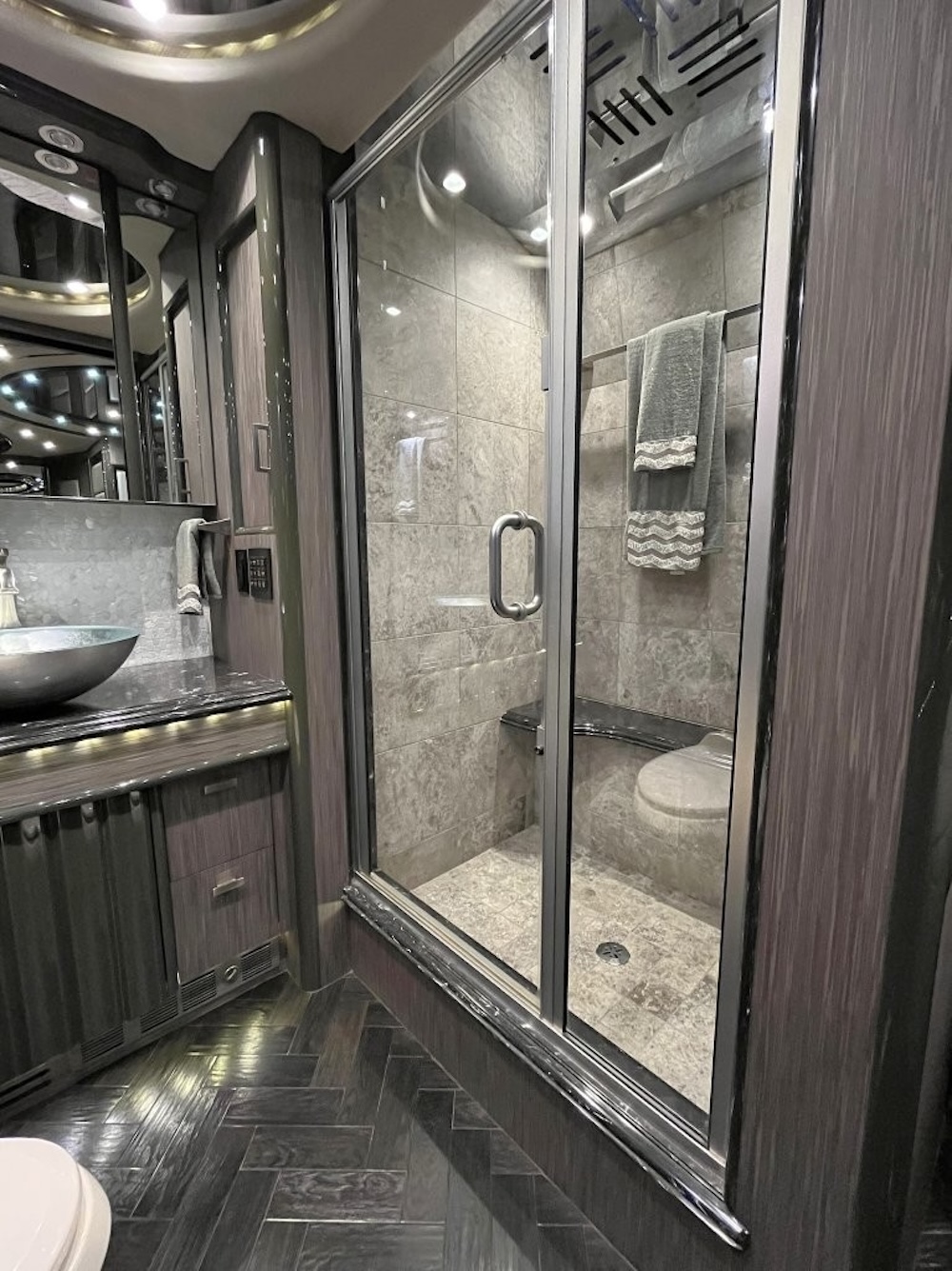 2014 Prevost Liberty H3-45 For Sale