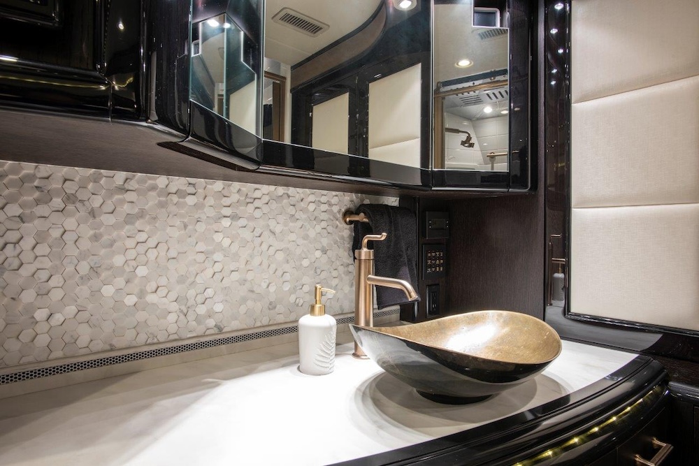 2014 Prevost Liberty H3-45 For Sale