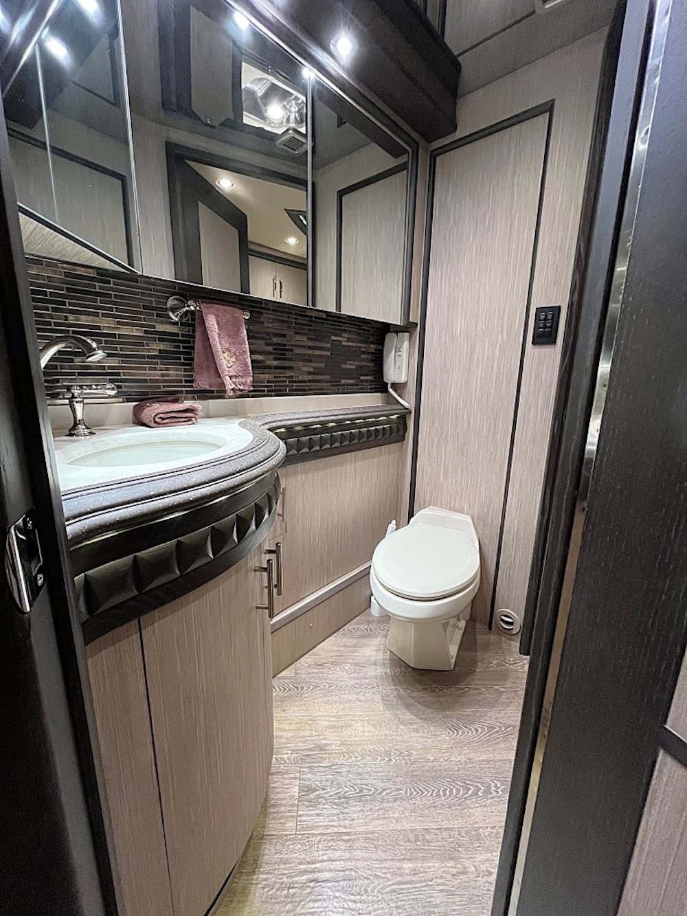 2014 Prevost Liberty H3-45 For Sale