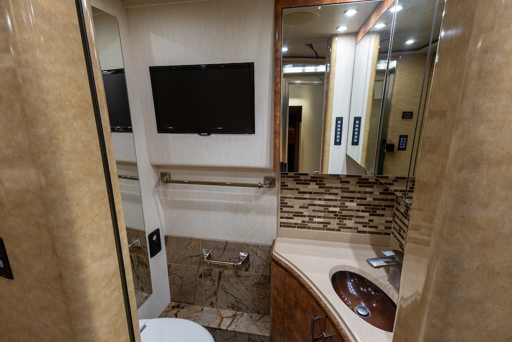 2014 Prevost Marathon  H3-45 For Sale