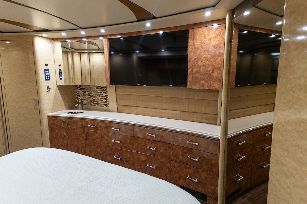 2014 Prevost Marathon  H3-45 For Sale