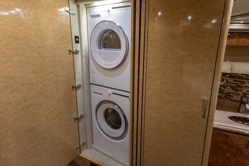 2014 Prevost Marathon  H3-45 For Sale