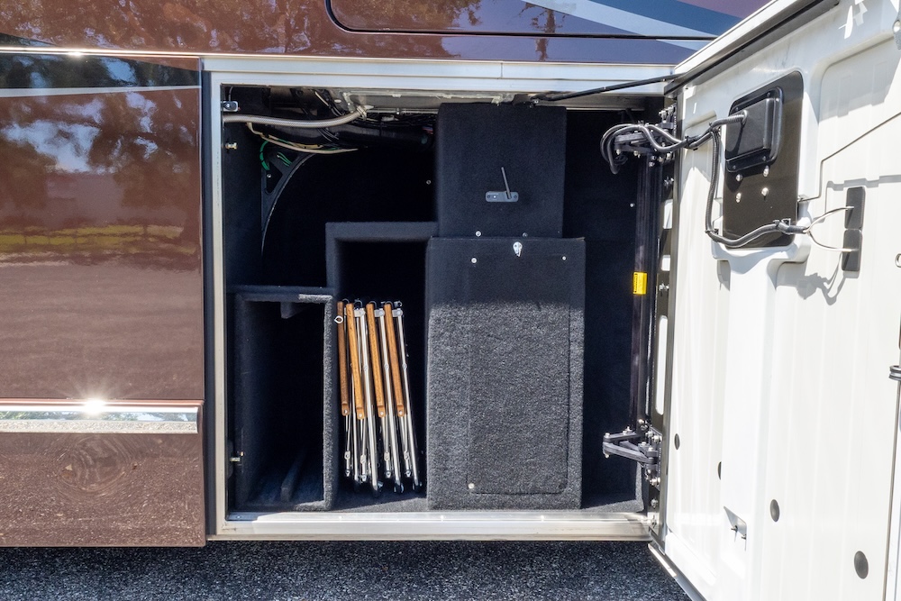 2014 Prevost Marathon  H3-45 For Sale