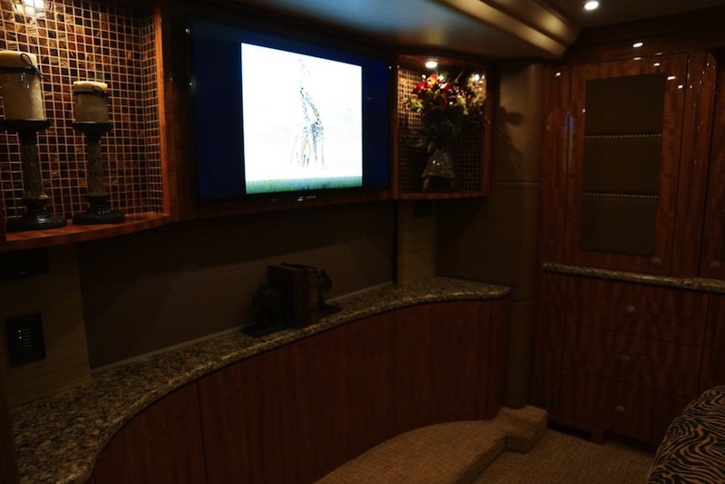 2014 Prevost Millennium H3-45 For Sale