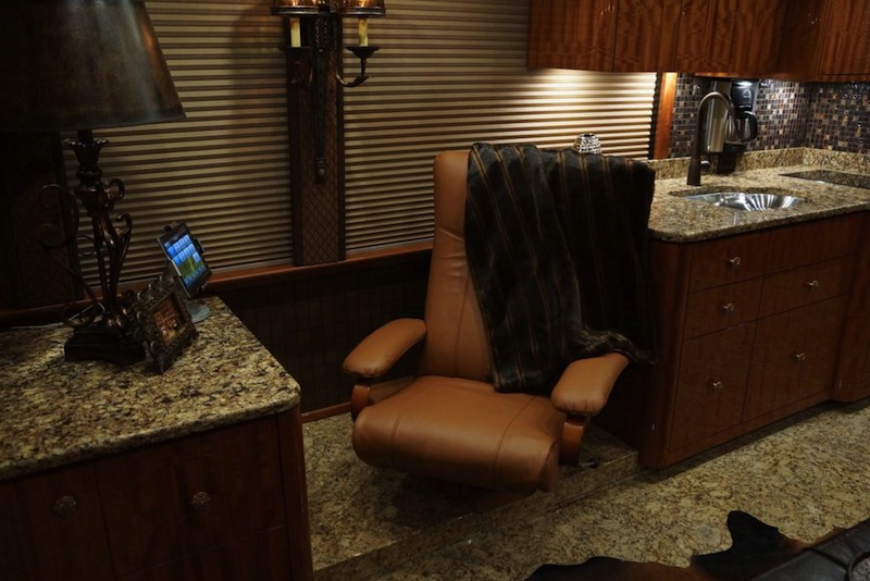 2014 Prevost Millennium H3-45 For Sale