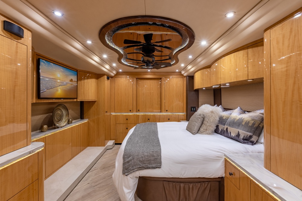 2014 Prevost Millennium H3-45 For Sale