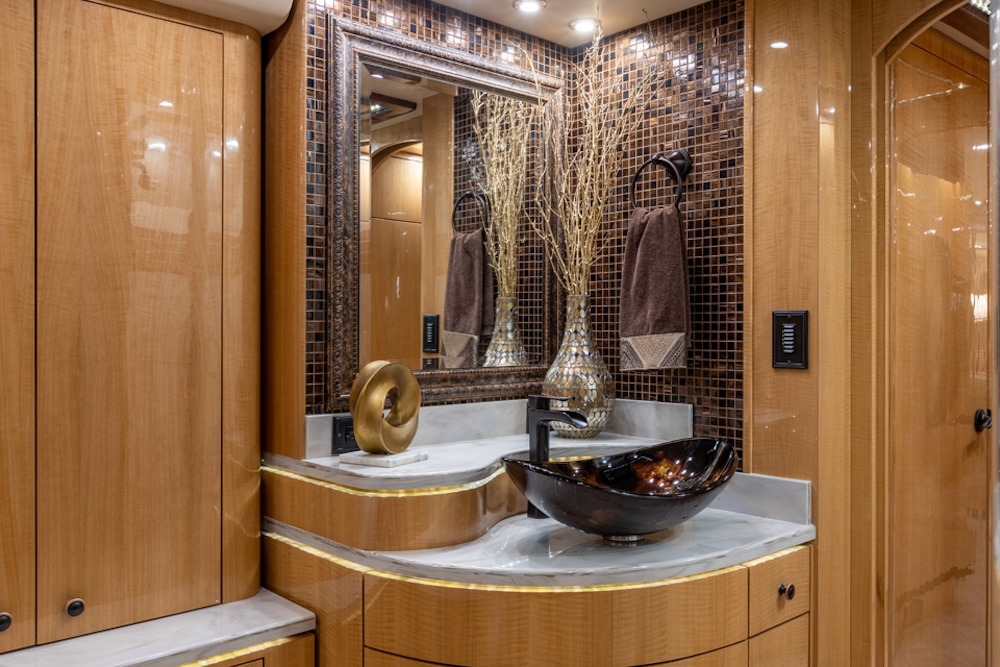 2014 Prevost Millennium H3-45 For Sale