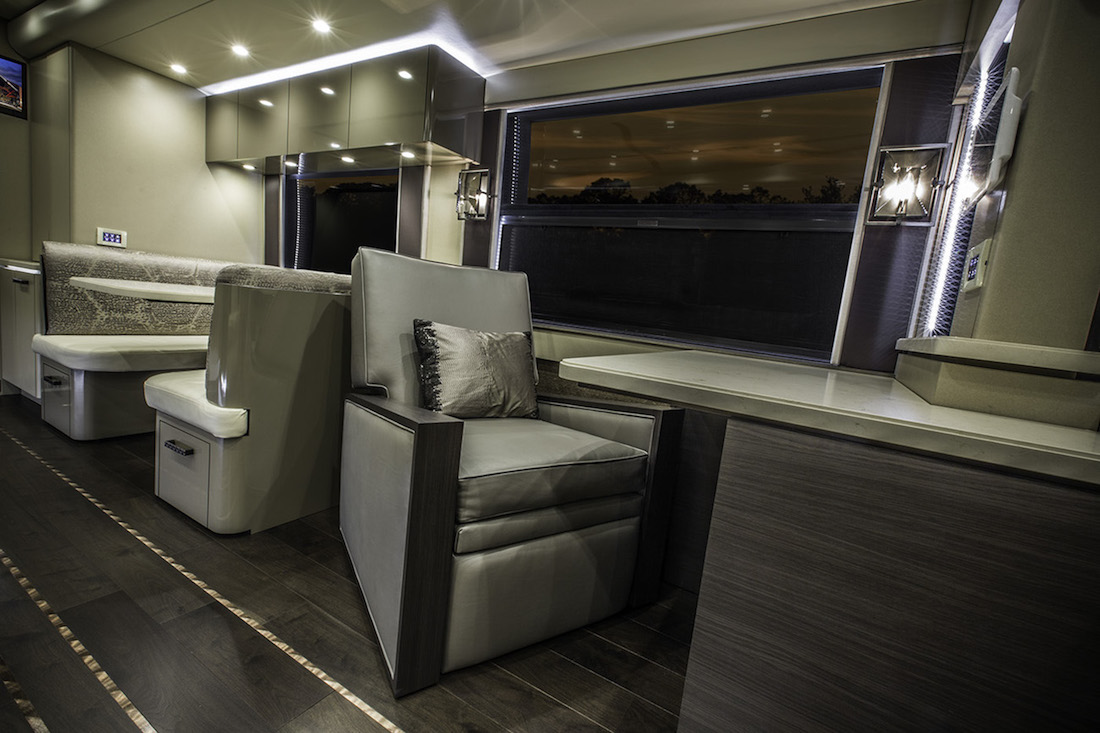 2015 Prevost Featherlite H3-45 For Sale