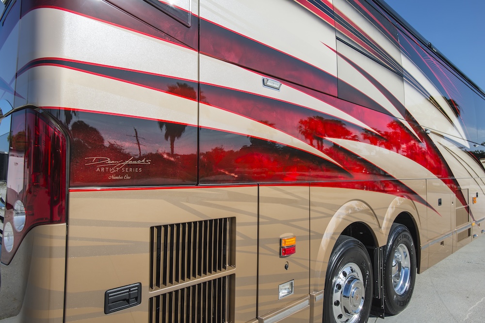 2015 Prevost  H3-45 For Sale