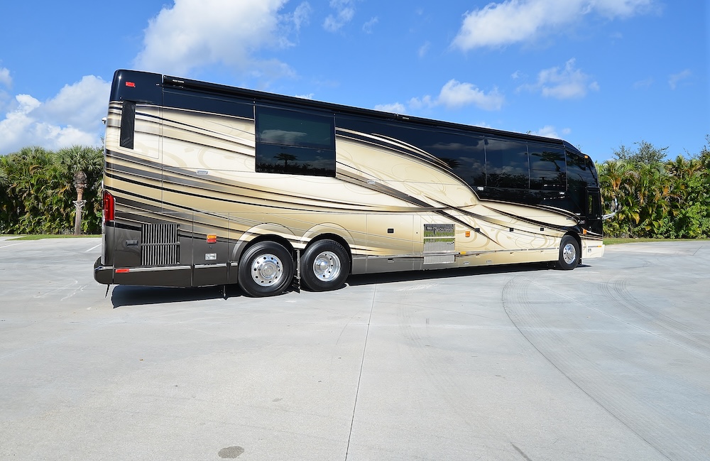 2015 Prevost Liberty H3-45 For Sale