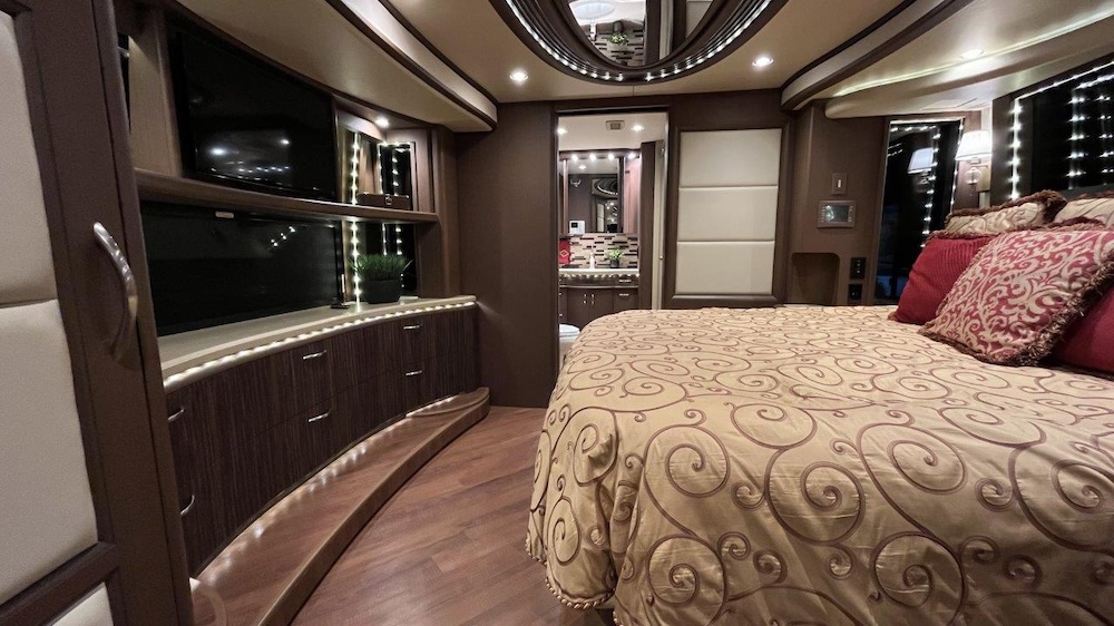 2015 Prevost Liberty H3-45 For Sale