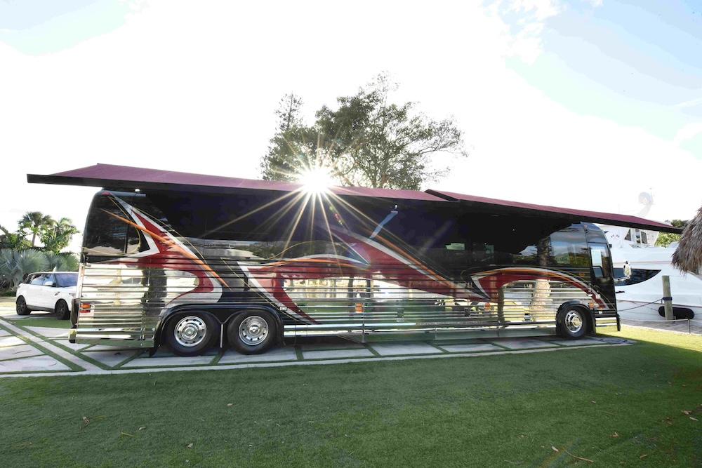 2015 Prevost Marathon X3 For Sale