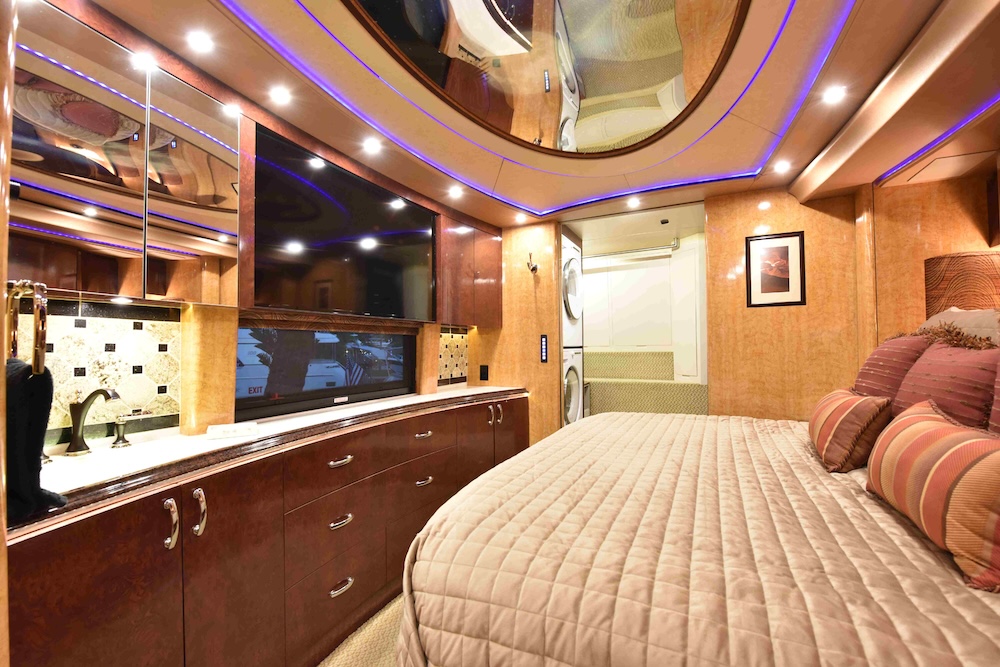 2015 Prevost Marathon X3 For Sale