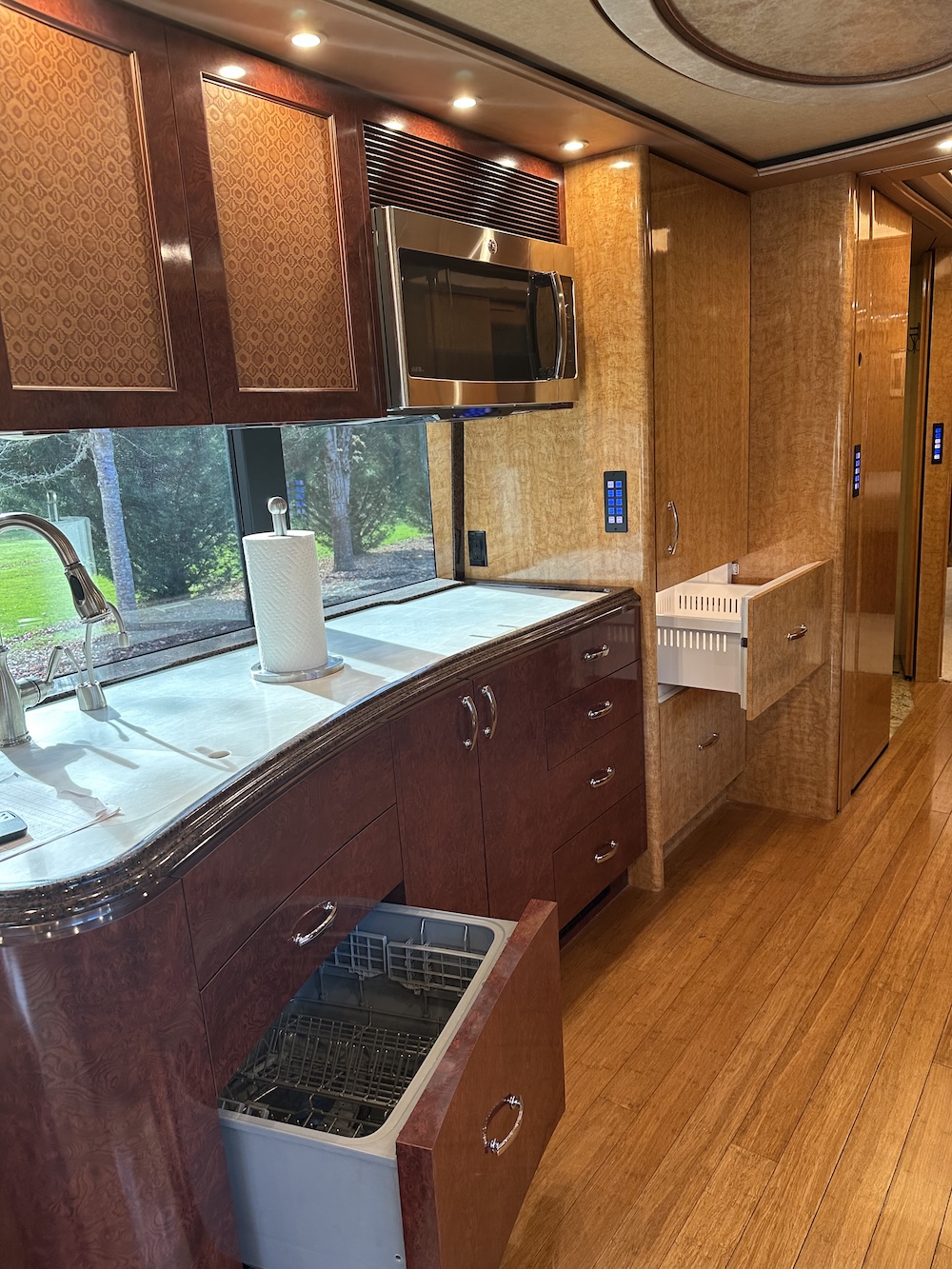 2015 Prevost Marathon X3 For Sale
