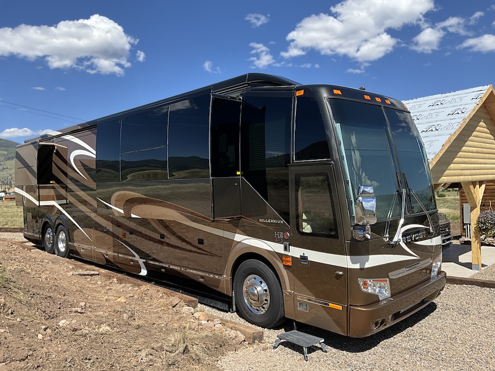 2015 Prevost Millennium  H3-45 For Sale