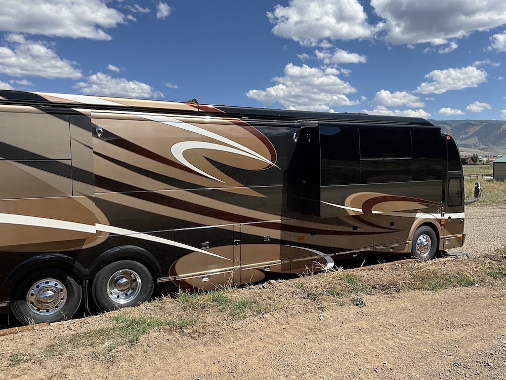 2015 Prevost Millennium  H3-45 For Sale