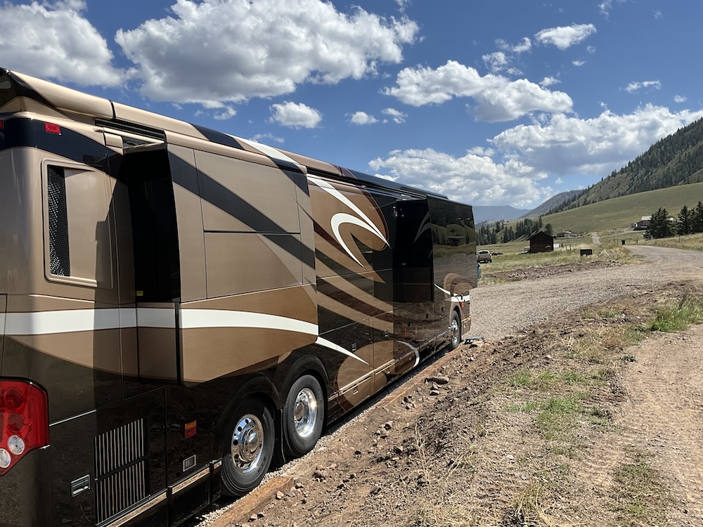 2015 Prevost Millennium  H3-45 For Sale