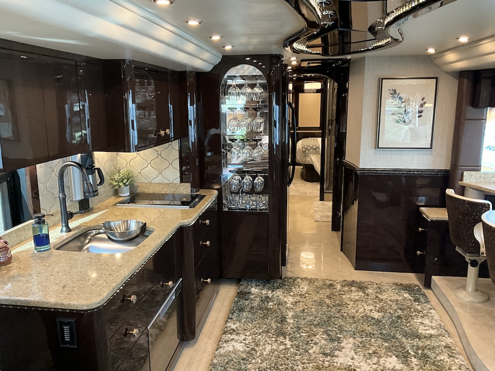 2015 Prevost Millennium  H3-45 For Sale