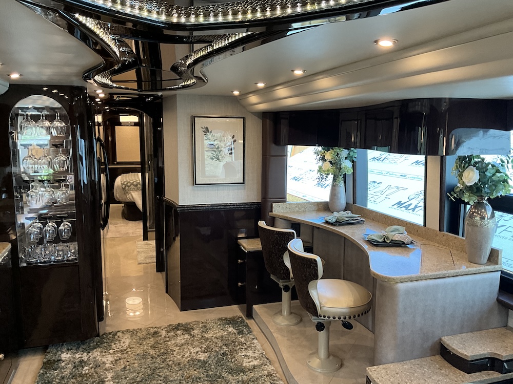 2015 Prevost Millennium  H3-45 For Sale