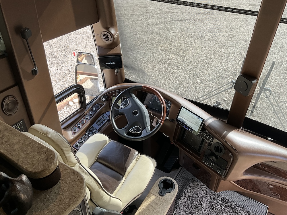 2015 Prevost Millennium  H3-45 For Sale