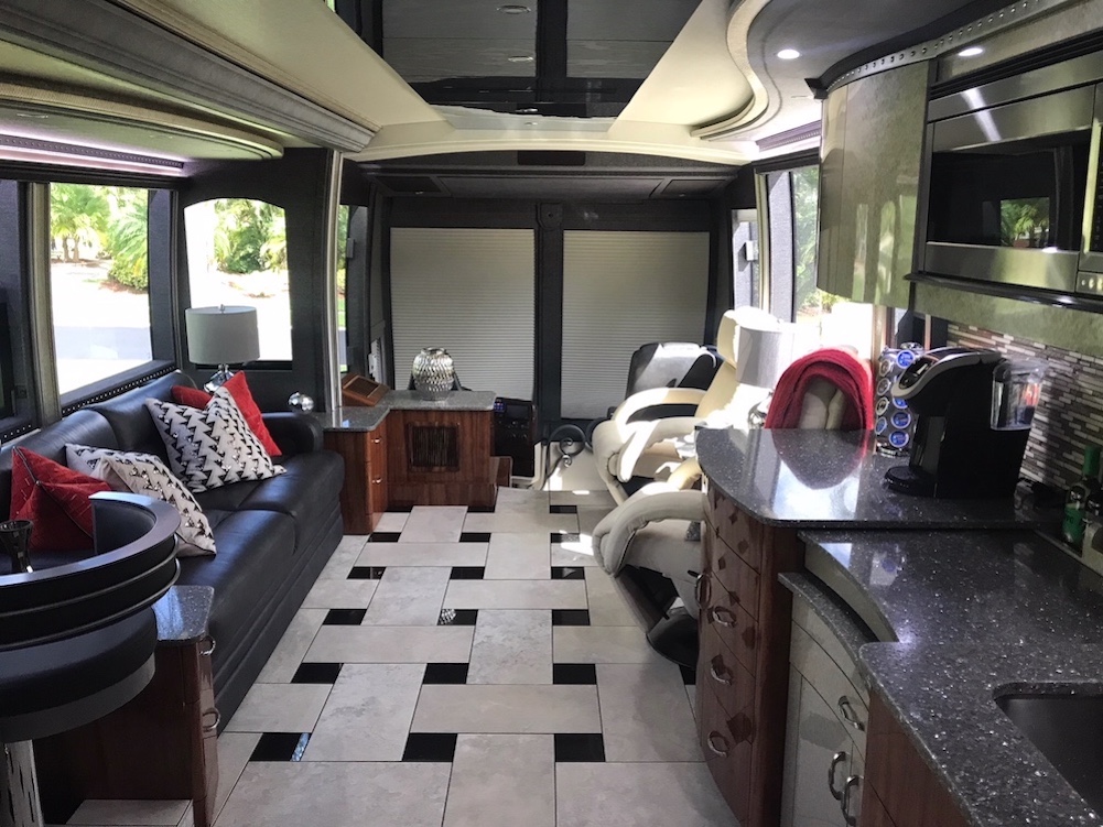 2015 Prevost Olympia H3-45 For Sale