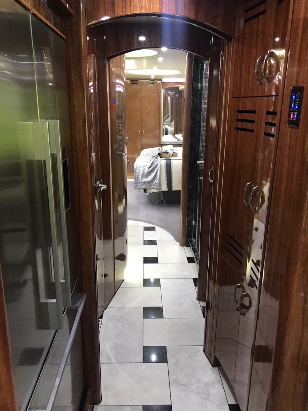 2015 Prevost Olympia H3-45 For Sale