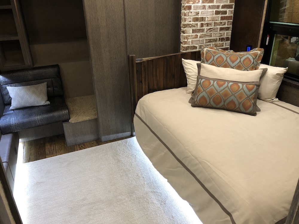 2015 Prevost X3 For Sale