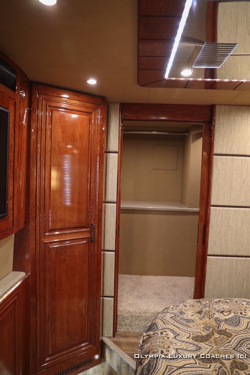 2016 Prevost Emerald X3 For Sale