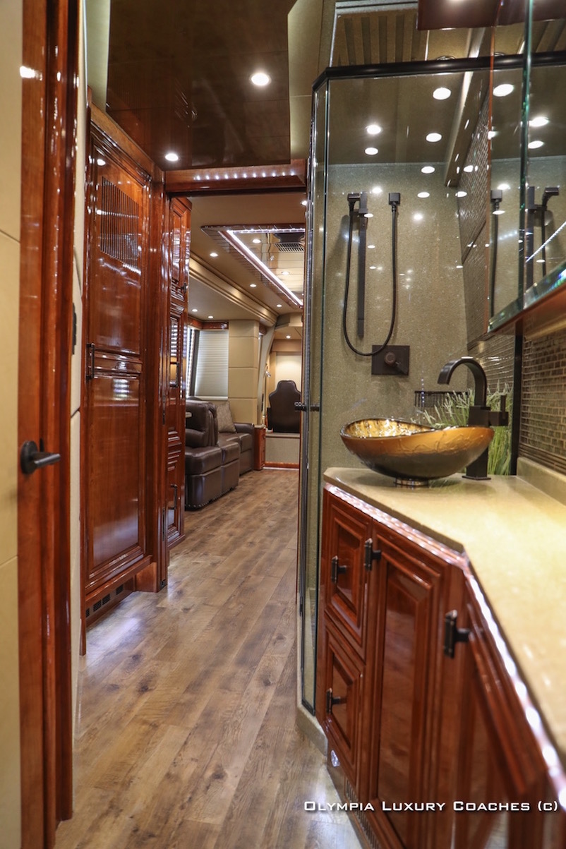 2016 Prevost Emerald X3 For Sale