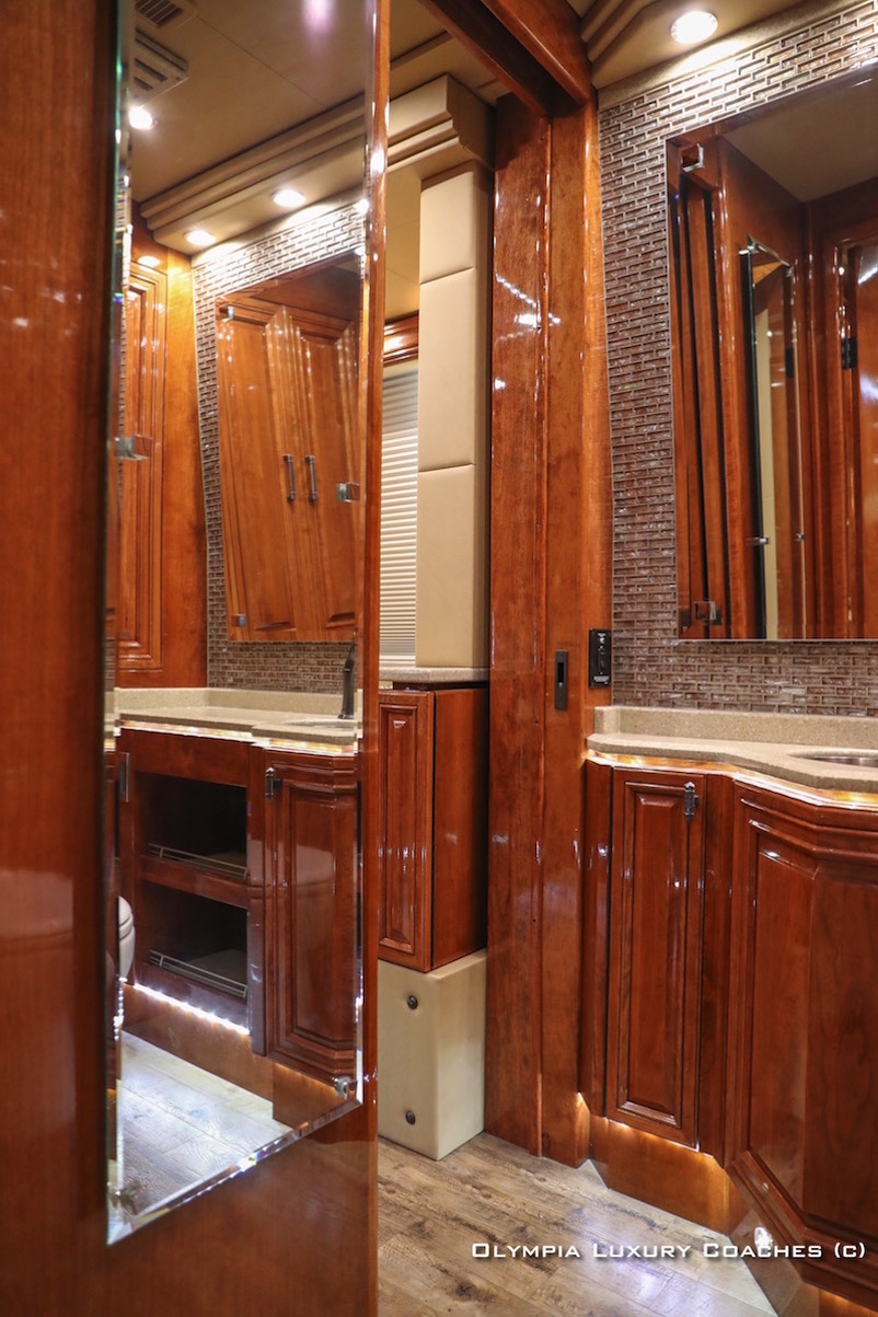 2016 Prevost Emerald X3 For Sale