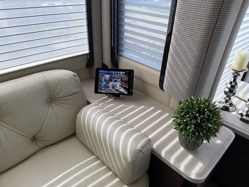 2016 Prevost Liberty H3-45 For Sale