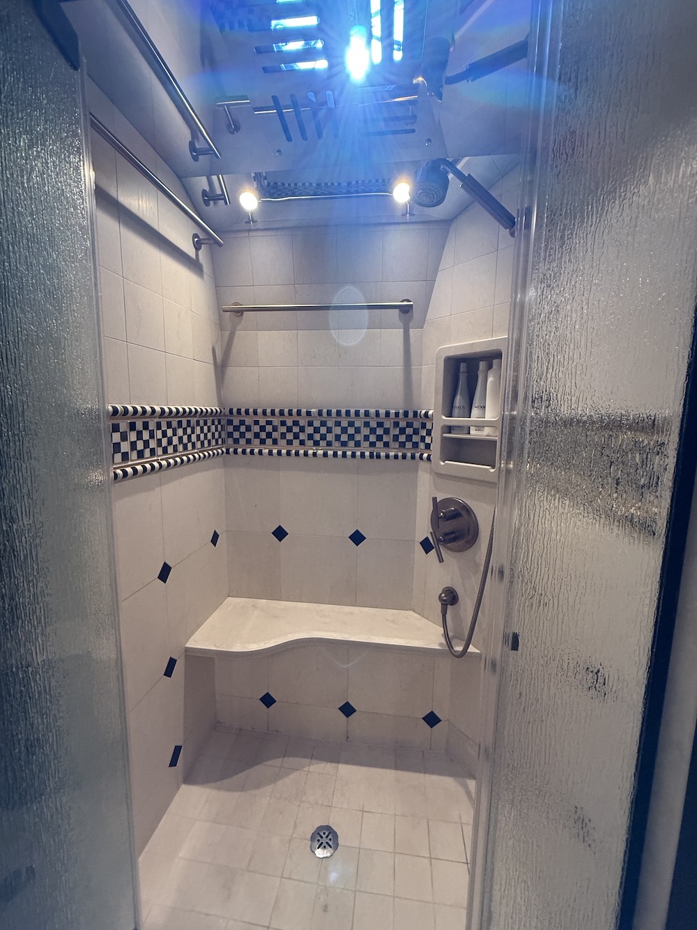 2016 Prevost Liberty H3-45 For Sale