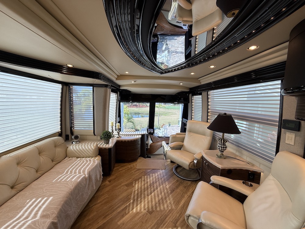 2016 Prevost Liberty H3-45 For Sale
